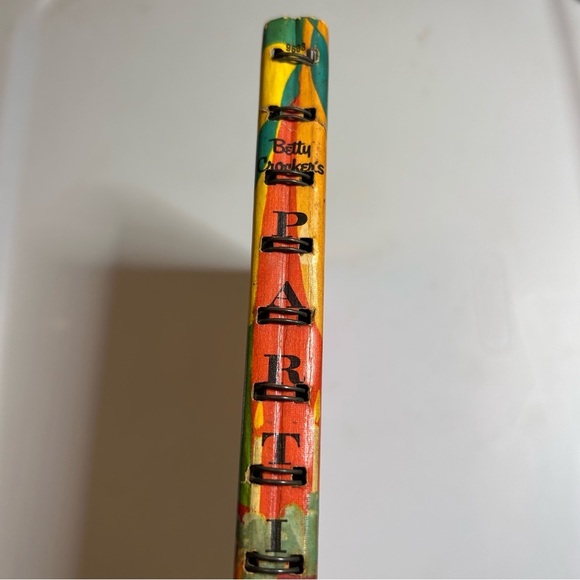 Vintage 1964 Betty Crocker Parties for Children Book Illustrated Recipes & Plans - Picture 3 of 11